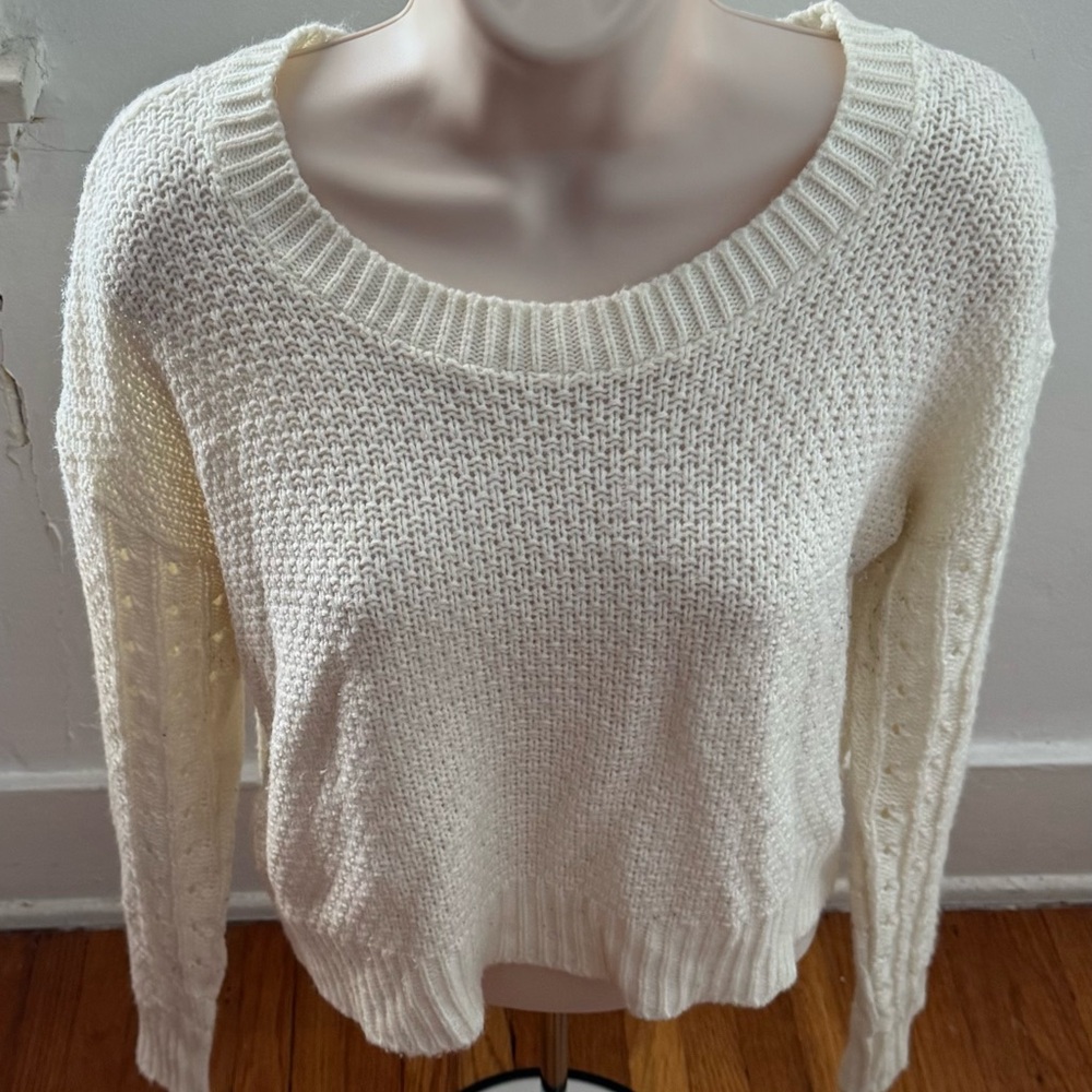 Loyal Threads white textured cropped Sweater, size S Made in USA cottagecore Y2K